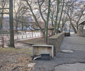 Katarzyna Bosacka w parku