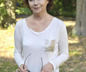 Pamiętacie jej debiut w Czterdziestolatku? Tak przez dekady zmieniała się Joanna Szczepkowska