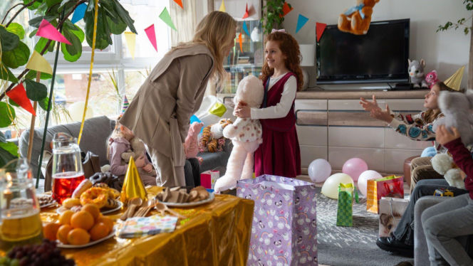 Na dobre i na złe odc. 981. Agata (Emilia Komarnicka), Mania (Apolonia Szwed)