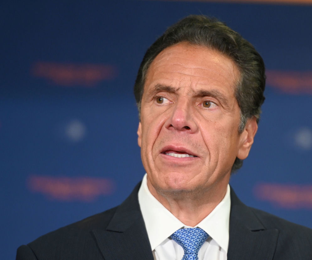 Cuomo pozywa stan