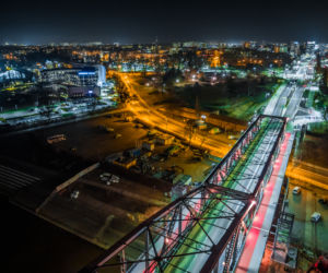 Nowy stary most im. Piłsudskiego w Toruniu. Nocna sceneria zachwyca
