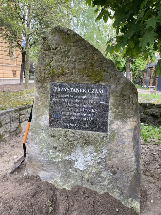 Przystanek Czasu w Nowym Sączu znowu odlicza dni, miesiące i lata
