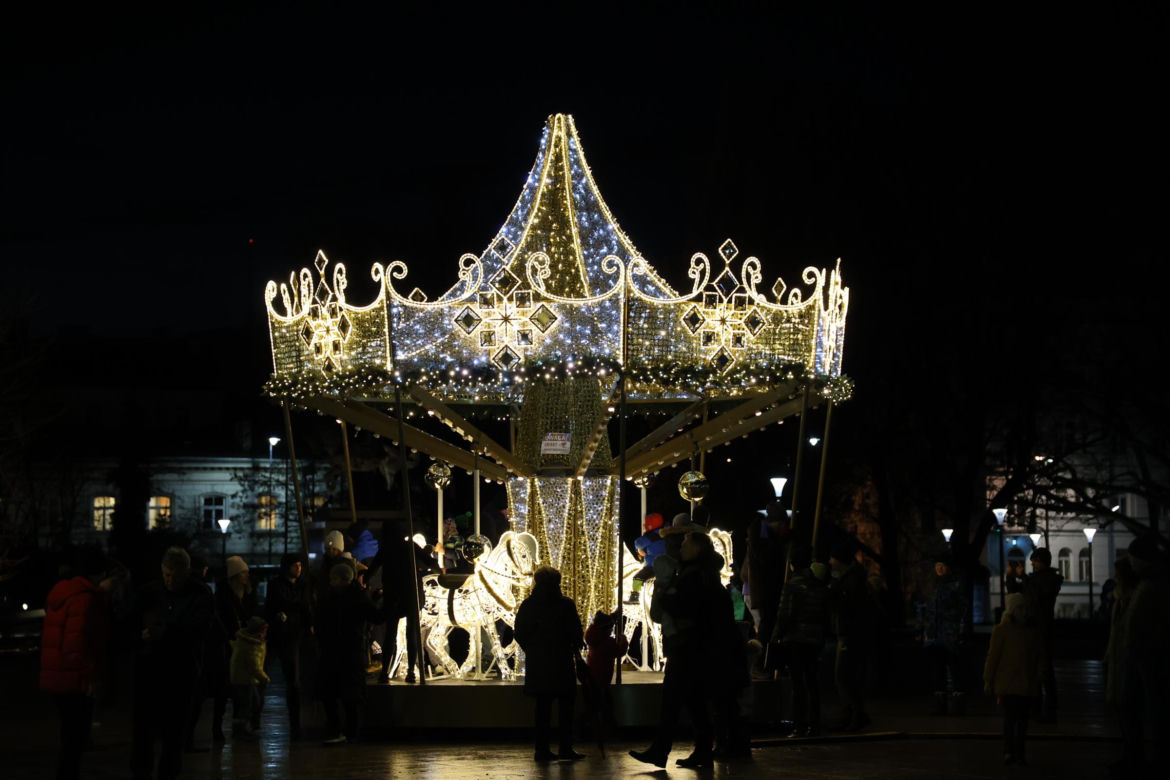 Drugi dzień świąt w centrum Lublina. Deszczowa pogoda nie odstraszyła spacerowiczów!