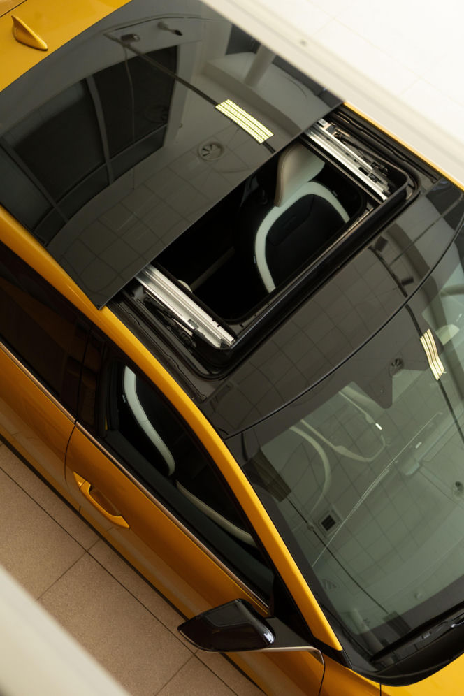 DELIK – DEALER ROKU 2025 POLECA – NAJNOWSZA KIA K4!