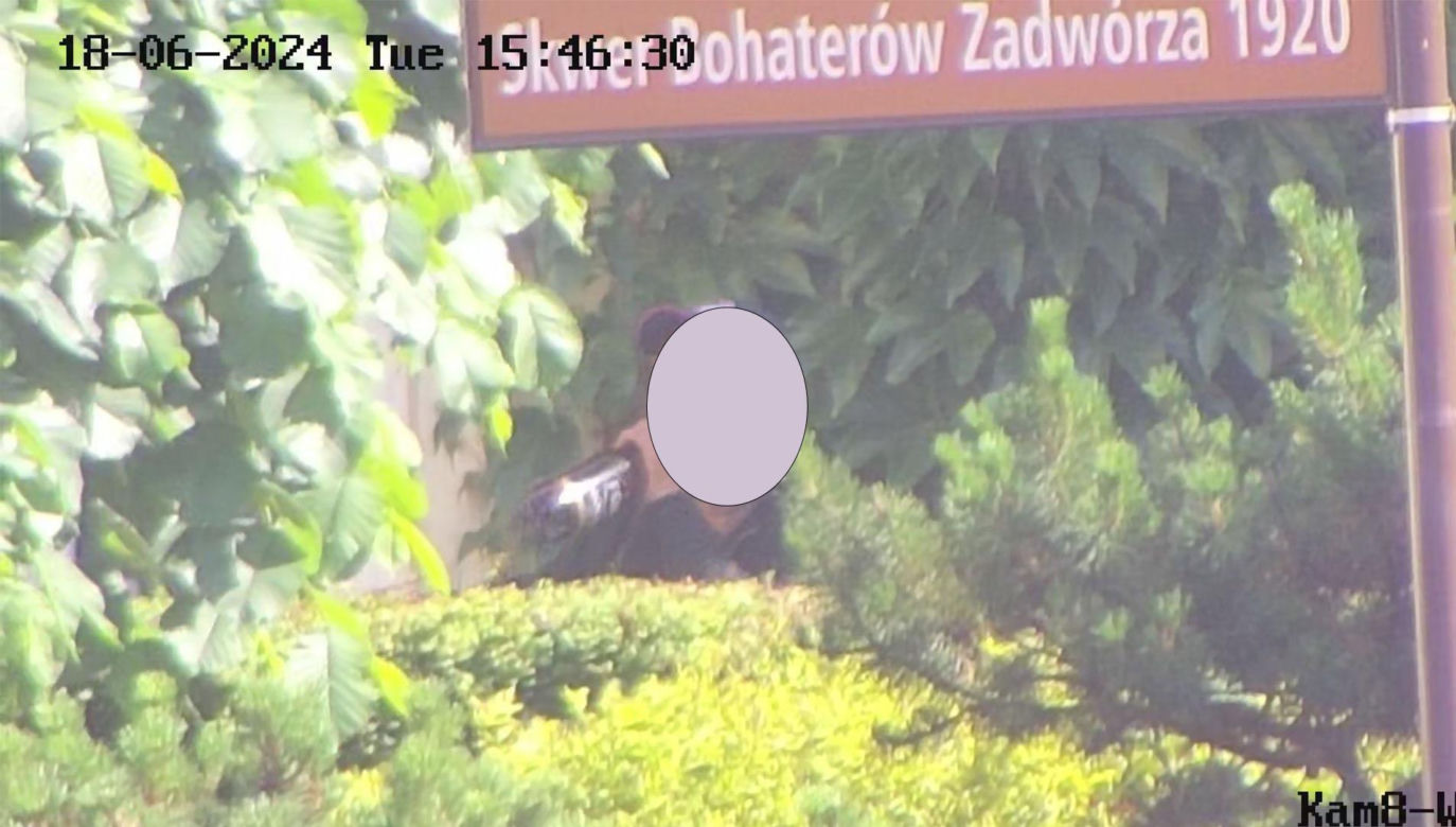Strażnicy miejscy walczą z pijącymi „pod chmurką”. Tytuły wpisów mundurowych robią furorę!