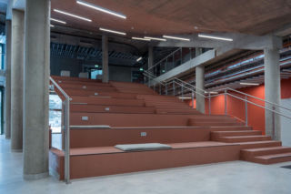 Nowoczesny gmach dla studentów UwB. Uczelnia planuje kolejne inwestycje