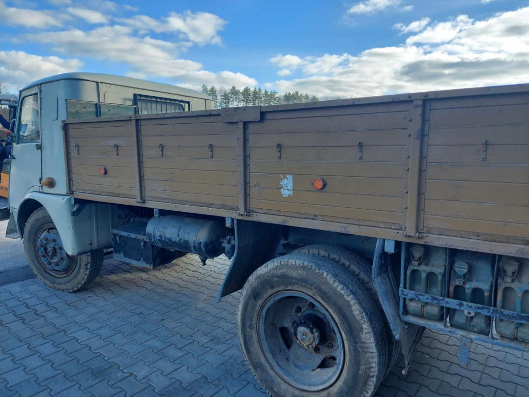 Pasjonaci ze Starachowic remontują Stara 25