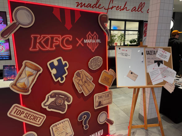 Zagadki, łamigłówki i emocje rodem z MAFII IRL. 30 śmiałków „uwolniło” Friza podczas eventu KFC w Krakowie