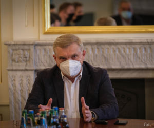 Sztab kryzysowy w Białymstoku. Sytuacja po nocy trudna, ale nie beznadzieja
