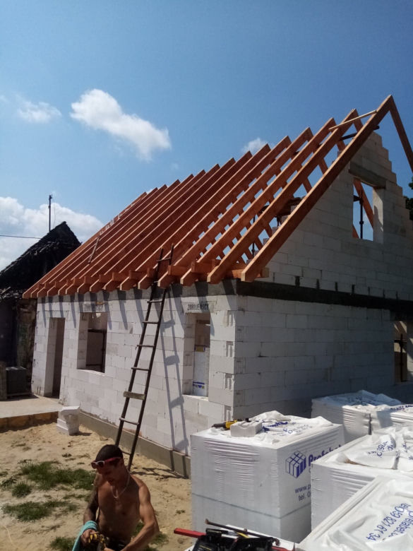 Przez pożar u sąsiadów stracili dom i cały dorobek życia