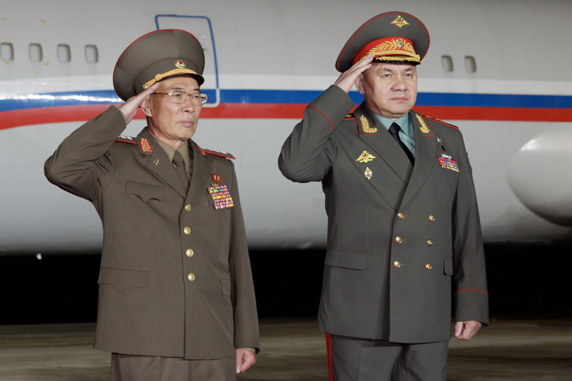 Kim rozwinął czerwony dywan dla Putina