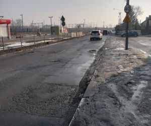 Siedleckie drogi niczym szwajcarski ser – kierowcy narzekają na stan dróg po zimie