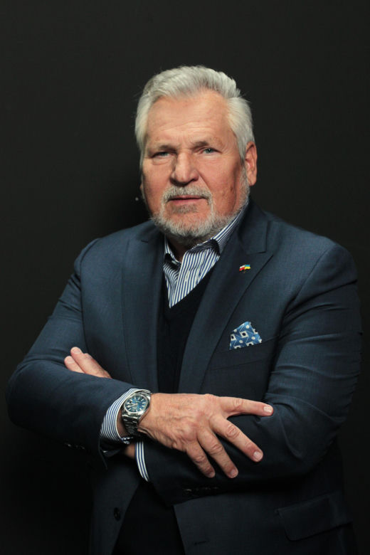 AI wybrała 5 najlepszych polityków w Polsce ostatnich 30 lat! 