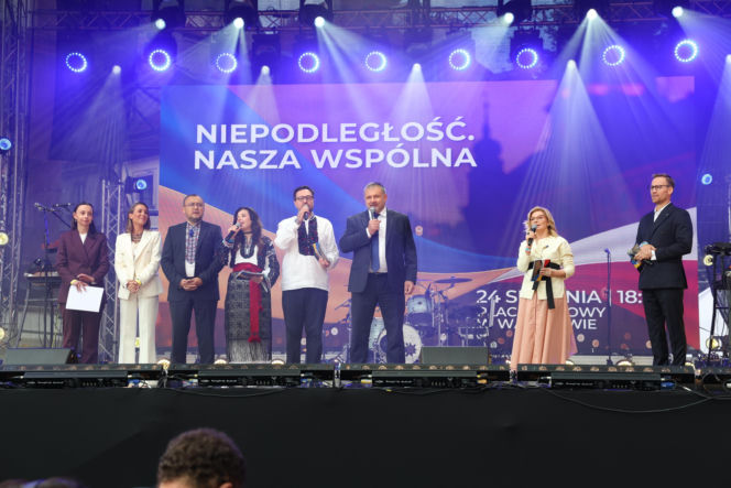 35 lat niepodległej Ukrainy. Obchody na Placu Zamkowym w Warszawie