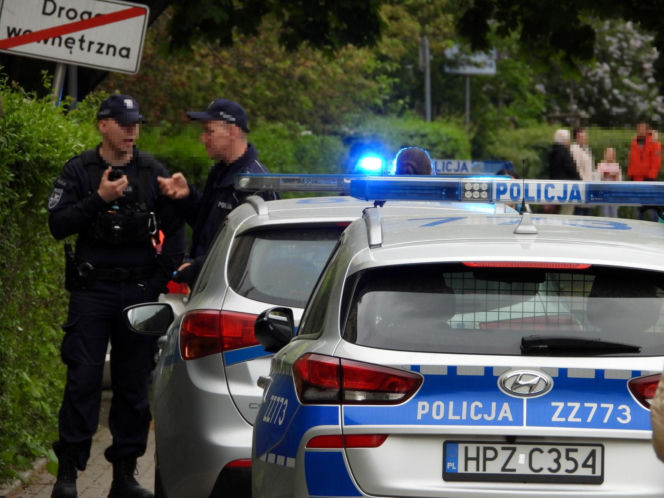 Zabarykadował się w łazience z nożem. Na warszawskiej Woli znaleziono ciało 67-letniej Ewy
