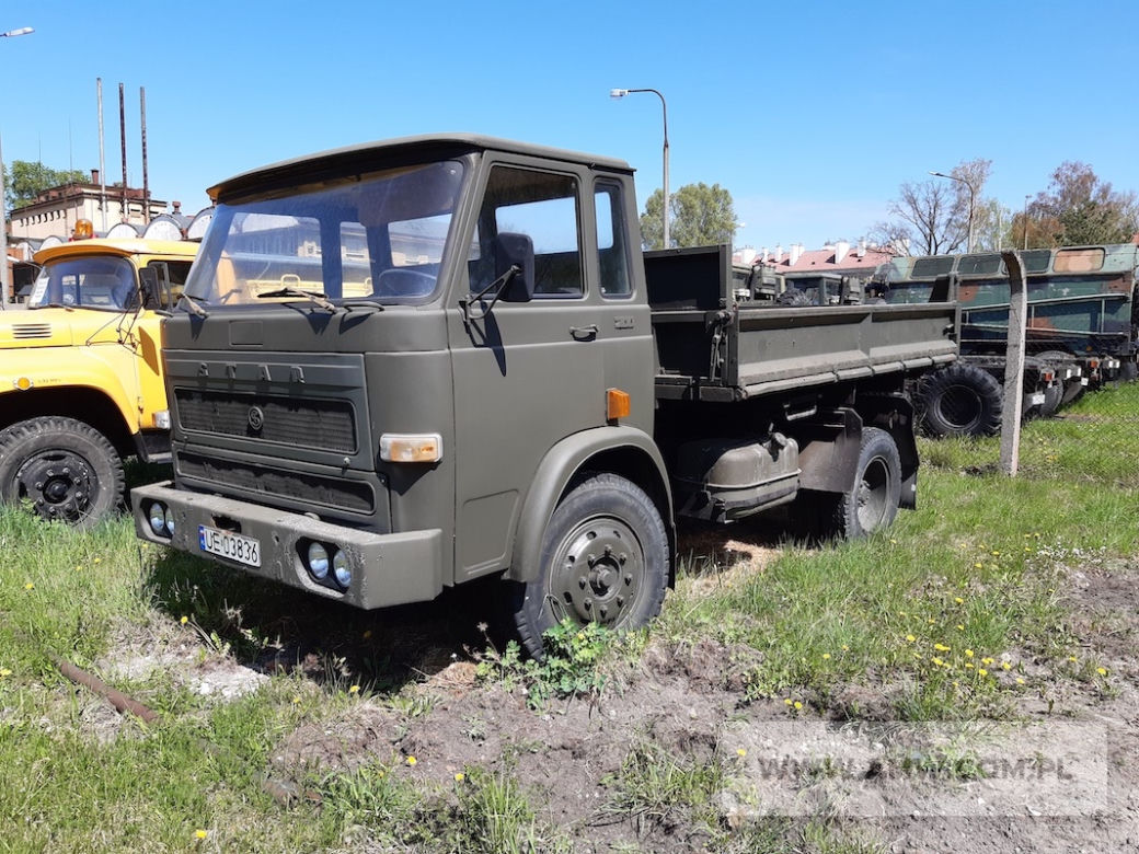 Samochód wywrotka średniej ładowności STAR W200-801 (ładowność 3,5 t). 10000 zł.
