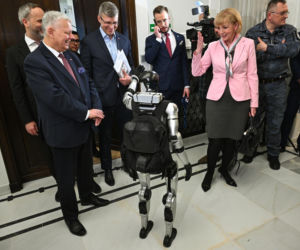 Robot humanoidalny Edward Warchocki w Sejmie