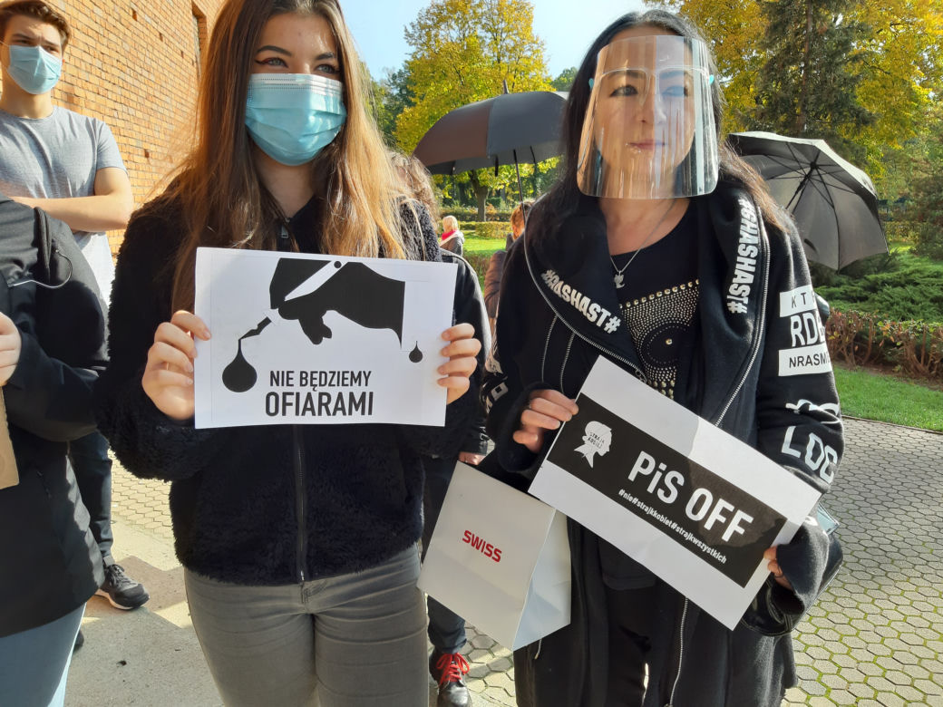 Protest pod kościołem św. Antoniego w Lesznie