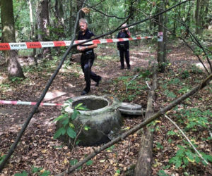 Poznań: Niebezpieczne odkrycie w środku lasu! Obyło się bez ofiar 