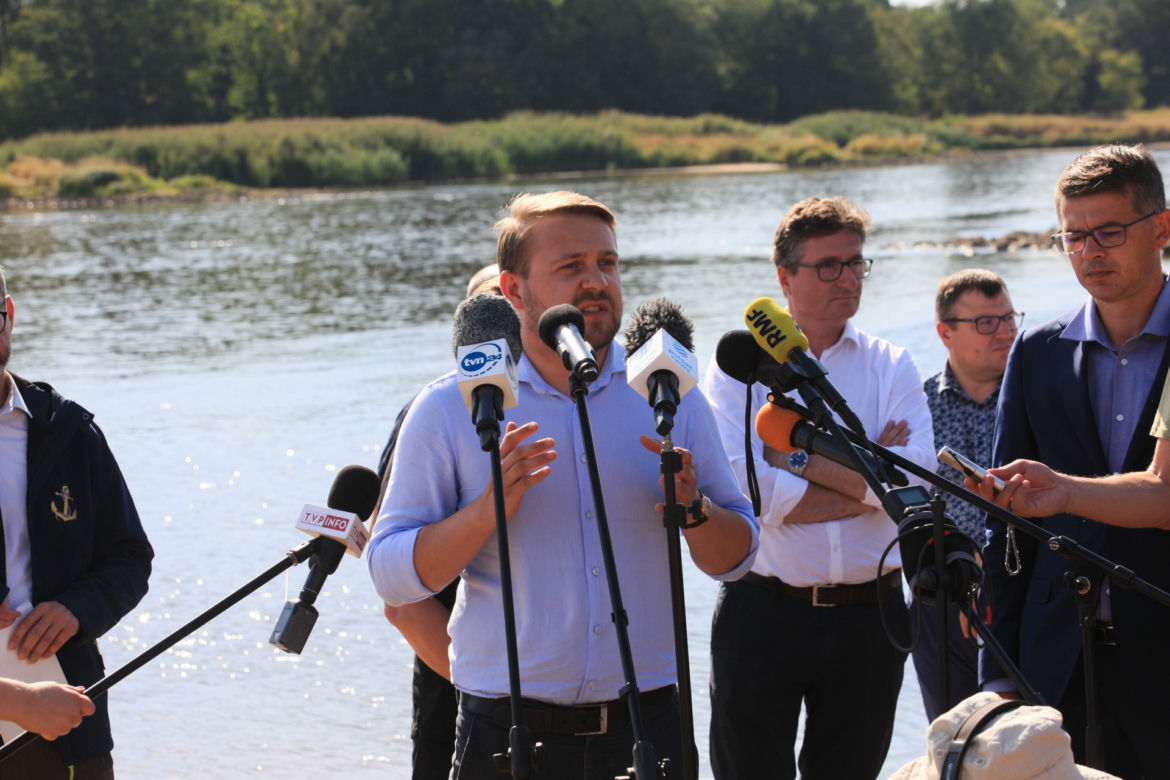 Katastrofa ekologiczna. Niemcy wykryli rtęć w Odrze. Ogłoszą stan klęski żywiołowej? 