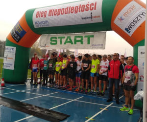 Pobiegli dla niepodległej. W biegu wystratowało ponad 300 osób