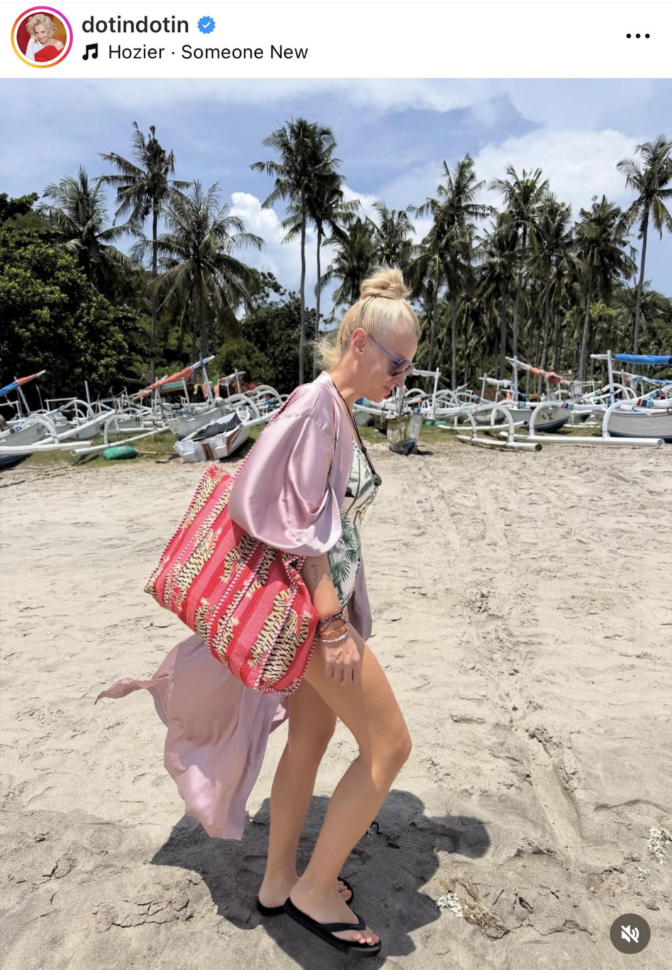 Gwiazdy witają nowy rok w bikini