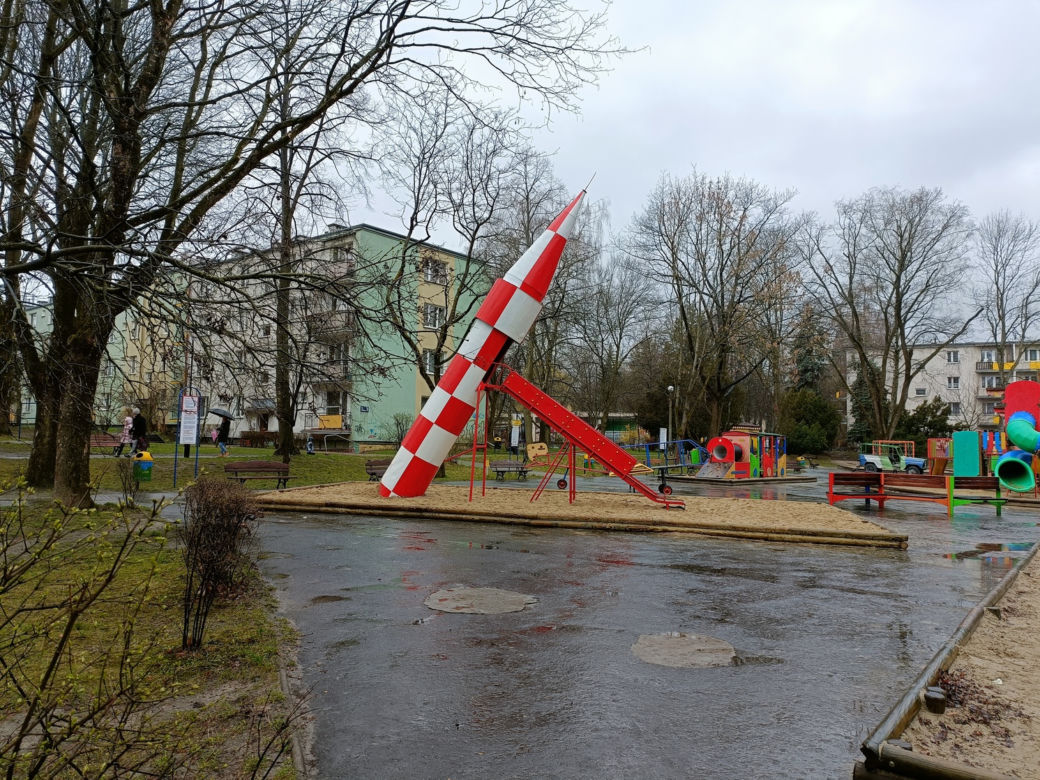 Rakieta na LSM zmieniła barwy