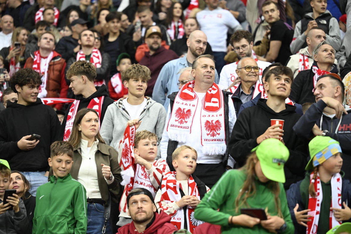Kibice na meczu Polska - Rumunia. Znajdź się na zdjęciach z Narodowego!
