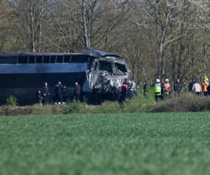 Francja/ Zderzenie pociągu TGV z ciężarówką - zginął maszynista, 27 osób rannych.