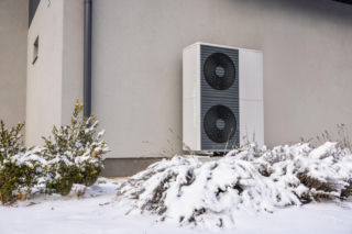 Przy jakiej temperaturze w pompie ciepła włącza się grzałka elektryczna? Czy można ją wyłączyć? Jak działa grzałka w pompie ciepła