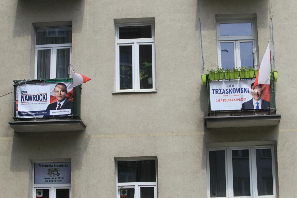 Mieszkają drzwi w drzwi, popierają rożnych kandydatów. Jedni za Trzaskowskim, drudzy za Nawrockim. Jak ze sobą żyją?