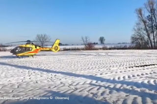 Koszmarny wypadek karetki pod Wągrowcem! Kierowca w ciężkim stanie