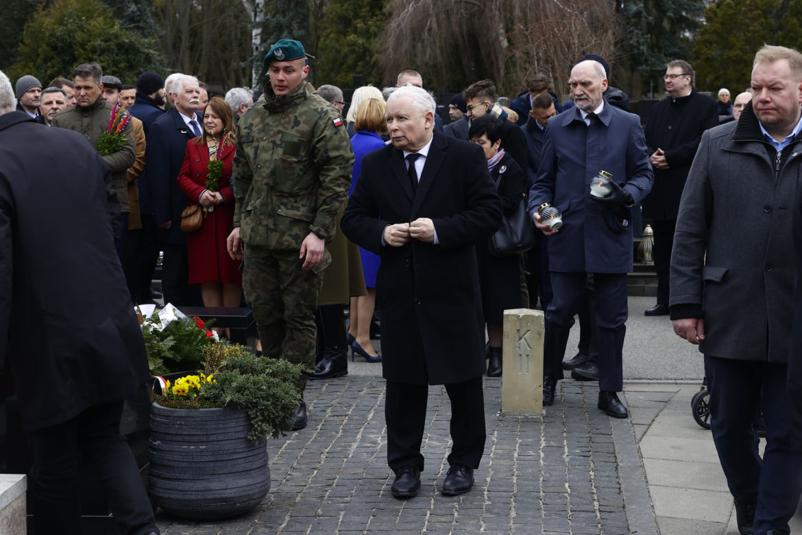 12. rocznica katastrofy smoleńskiej. Uroczystości na Powązkach Wojskowych