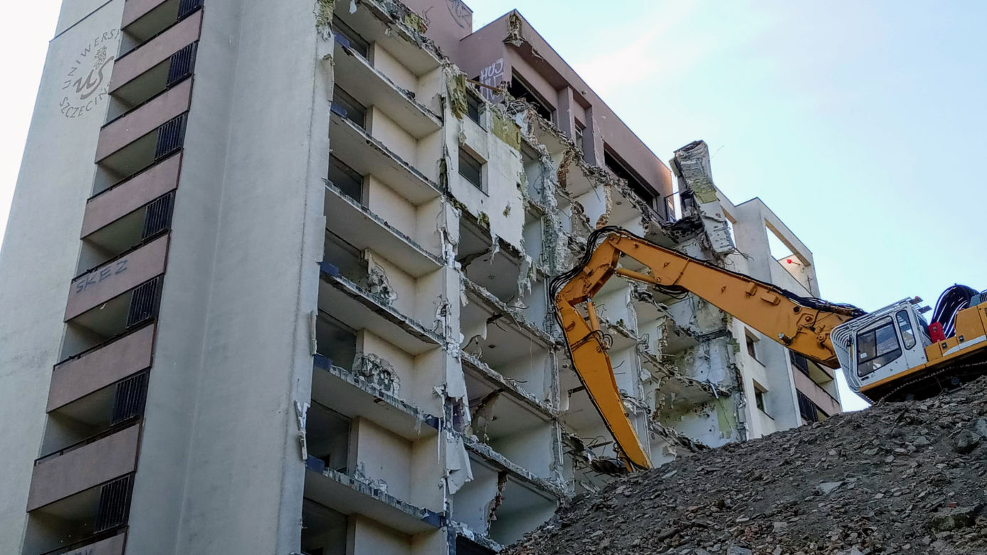 Rozbiórka Domu Marynarza - czerwiec 2020