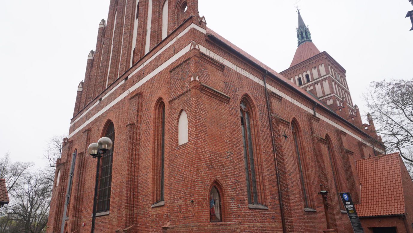 To najpiękniejszy zabytek w woj. warmińsko-mazurskim według AI. „Zachwyca strzelistą sylwetką”