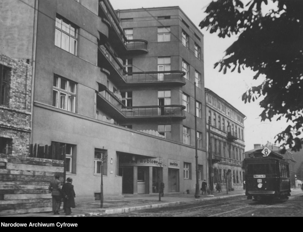 Kamienica Judy Salomonowicza pod numerem 74 według projektu architekta Jerzego Rozenberga
