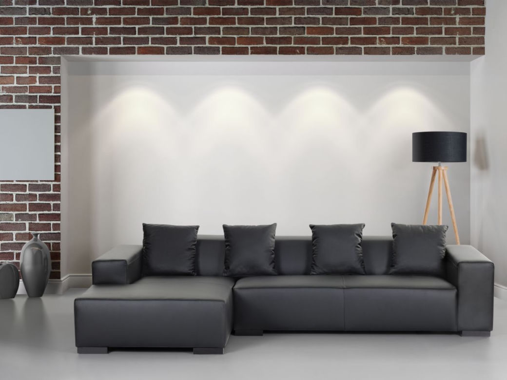 Ciemna sofa