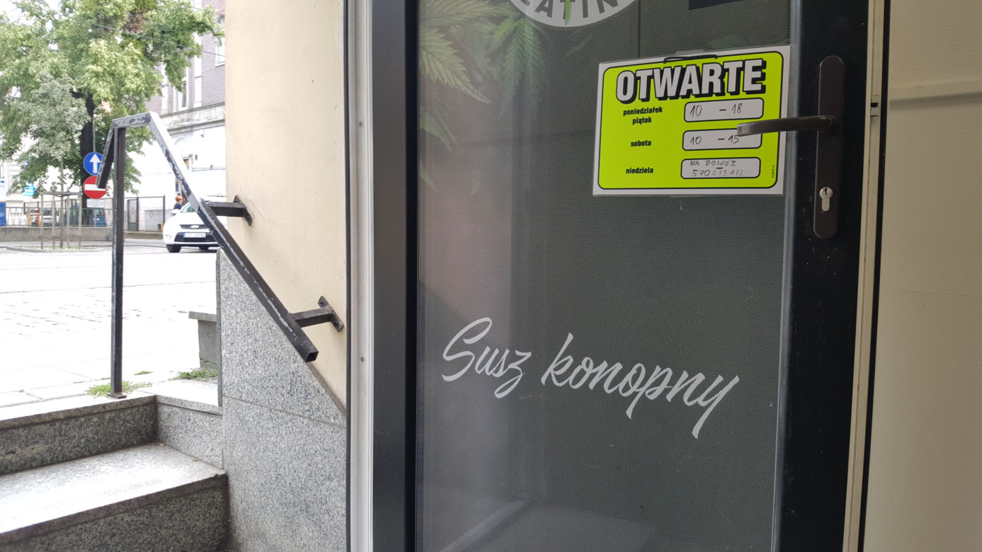 Pierwszy legalny coffee shop w Bydgoszczy - reporter Radia ESKA odwiedził to miejsce