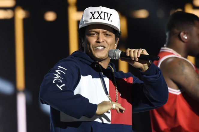 Bruno Mars nie wystąpi w Polsce 2017?! Co się stało?