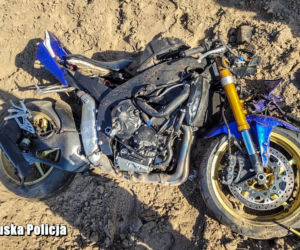 Poważny wypadek z udziałem motocyklisty w okolicach Sławy 