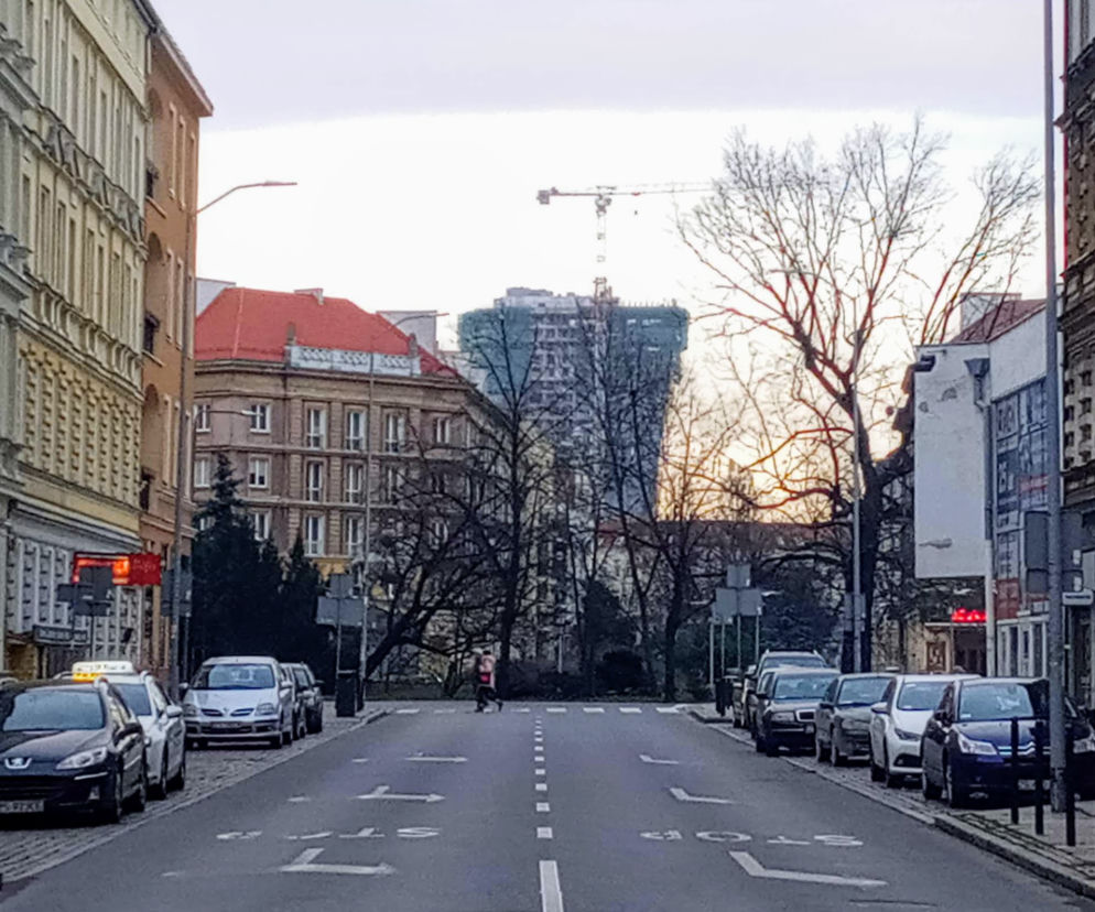 Puste ulice w centrum Szczecina