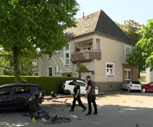 Dinslaken poważny wypadek drogowy. 47-letnia kobieta straciła panowanie nad samochodem i potrąciła trzech dwunastoletnich chłopców jadących na rowerach