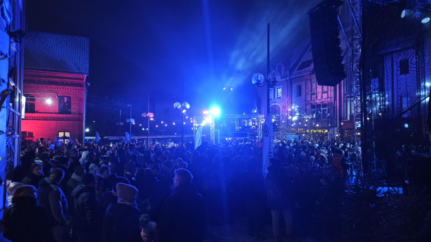 Tłumy mieszkańców na Starym Mieście w Olsztynie. Tak bawili się na wydarzeniu "Święta. Dobrze was widzieć"
