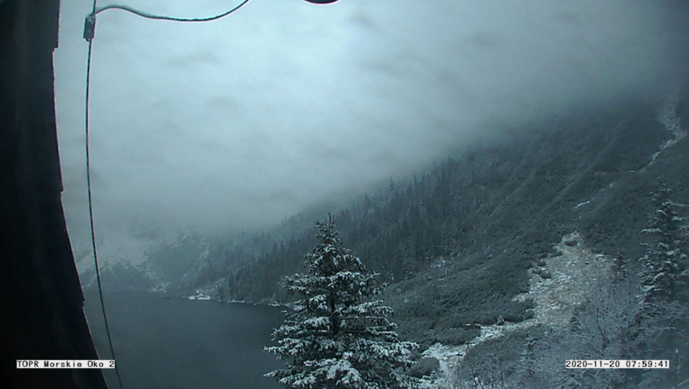 Zima zawitała do Polski! Zakopane i Tatry przykryte białym puchem 
