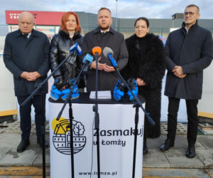 Umowa podpisana. Za 18 miesięcy w Łomży powstanie zadaszone lodowisko rolkowisko