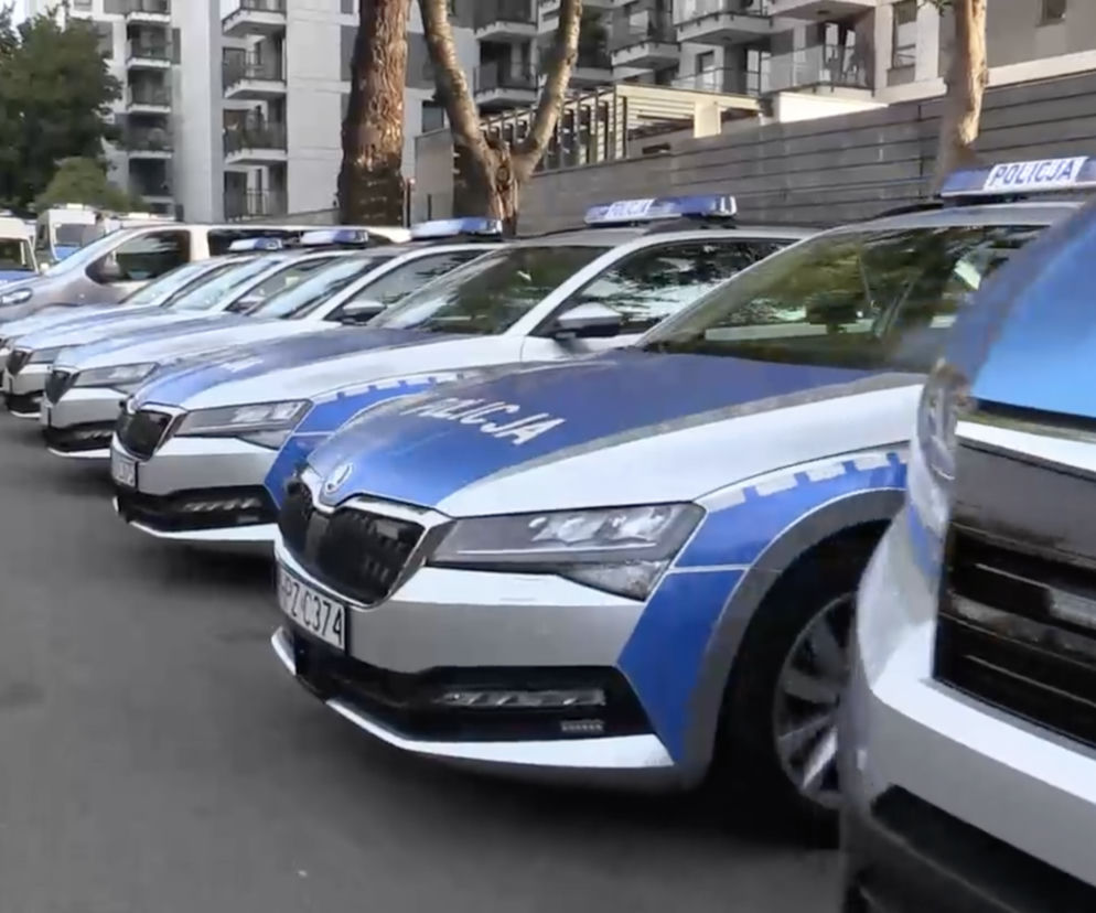 Policja odebrała 35 nowych radiowozów i 18 dronów
