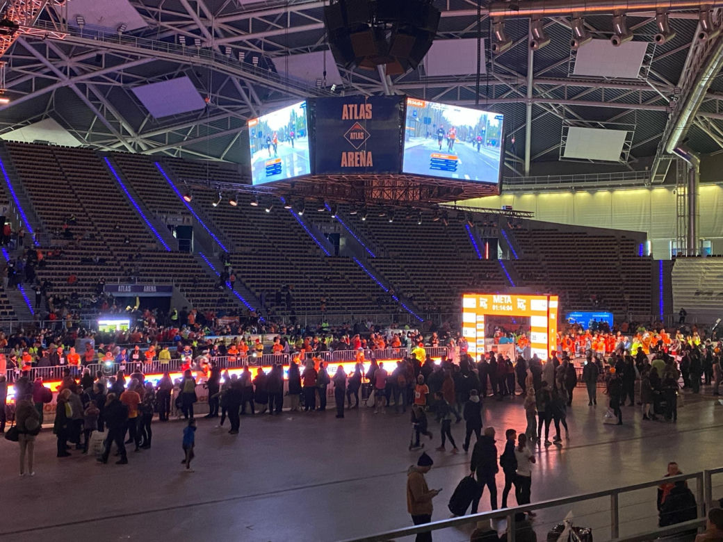 DOZ Maraton Łódź 2025. Biegacze opanowali Łódź. Kto wygrał najważniejszy bieg?