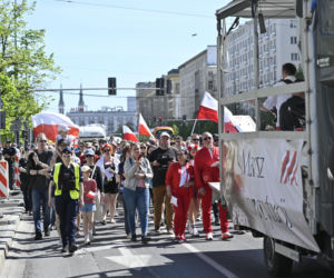 Warszawa.  Marsz Konstytucji 3 Maja