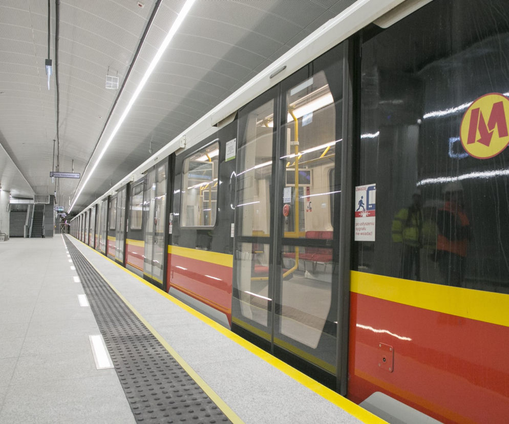 Metro kursuje od 25 lat