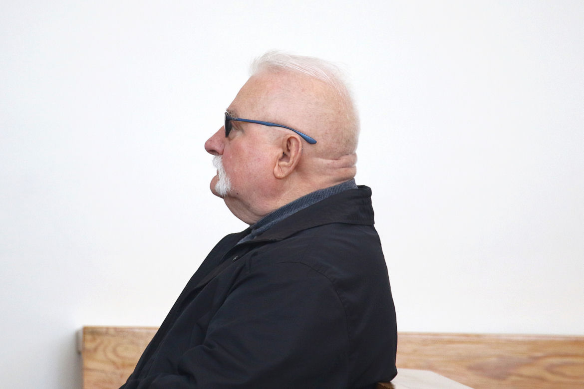 Lech Wałęsa zmienił wizerunek. Wygląda jak słynny gwiazdor muzyki